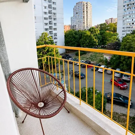 Bright 1br W/ Terrace Near Sea Garden Burgaz