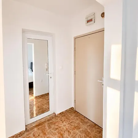 Bright 1br W/ Terrace Near Sea Garden Burgaz
